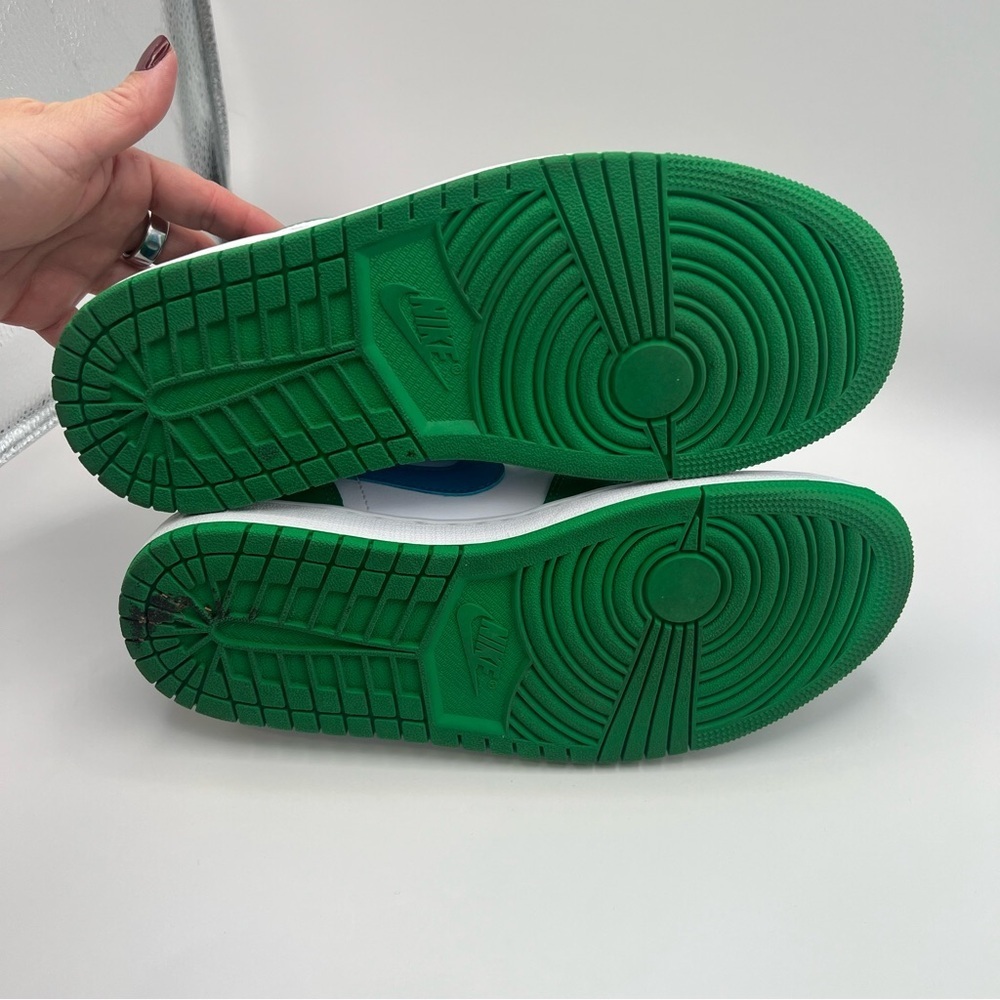 Jordan 1 Low Lucky Green Aquatone - Picture 8 of 8